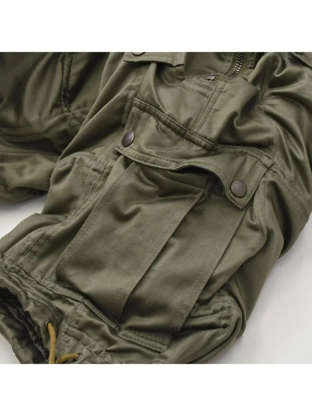 Dolce & Gabbana Wire Cargo Shorts Khaki 48